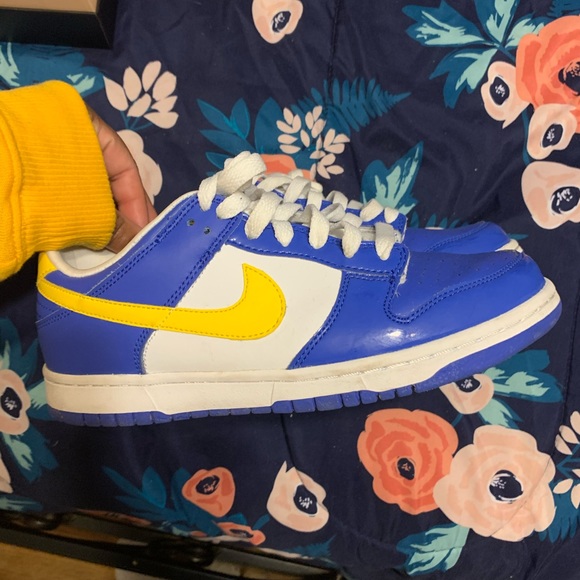 blue and yellow nike dunks